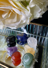 Load image into Gallery viewer, Chakra Healing Crystals