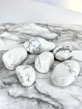 Load image into Gallery viewer, Howlite ❣️