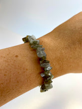 Load image into Gallery viewer, Labradorite Bracelet 🦋