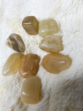 Load image into Gallery viewer, Moonstone 🌙