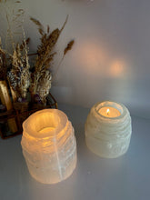 Load image into Gallery viewer, Selenite Tea Light Holders - Tower shapeš