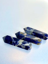 Load image into Gallery viewer, Sodalite Wand