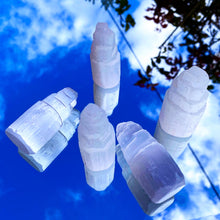 Load image into Gallery viewer, Selenite Towers