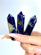 Load image into Gallery viewer, Sodalite Wand